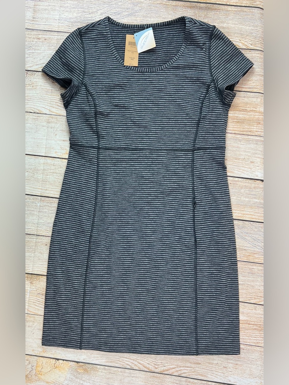 NWT Women Duluth Trading Co Noga Classic Short Sleeve Striped Dress Medium